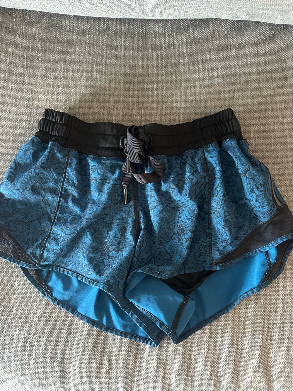 lululemon athletica Blue Floral Jacquard Athletic Shorts with Black Waistband